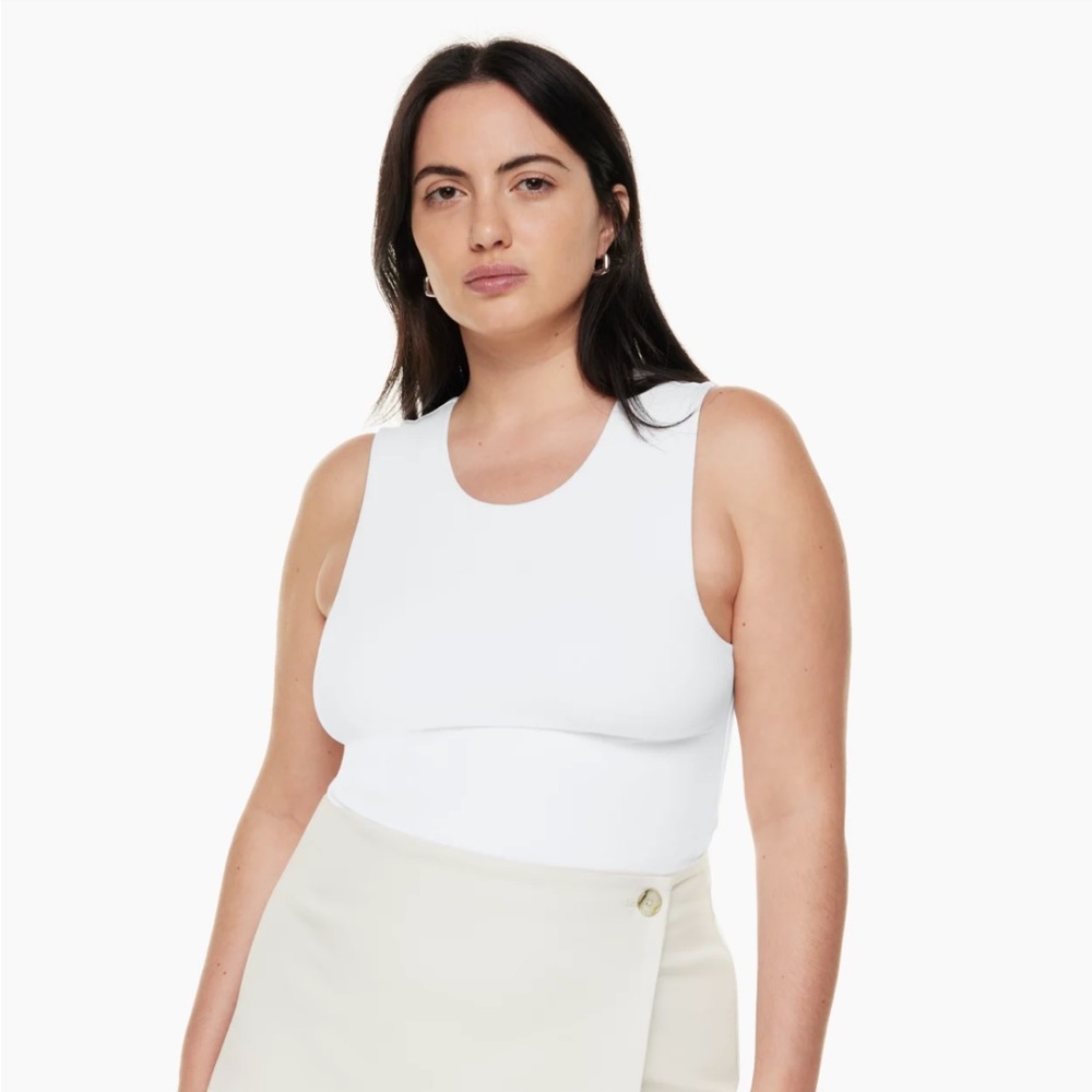 Aritzia Babaton Contour Cropped Crew-Neck Muscle Tank in White